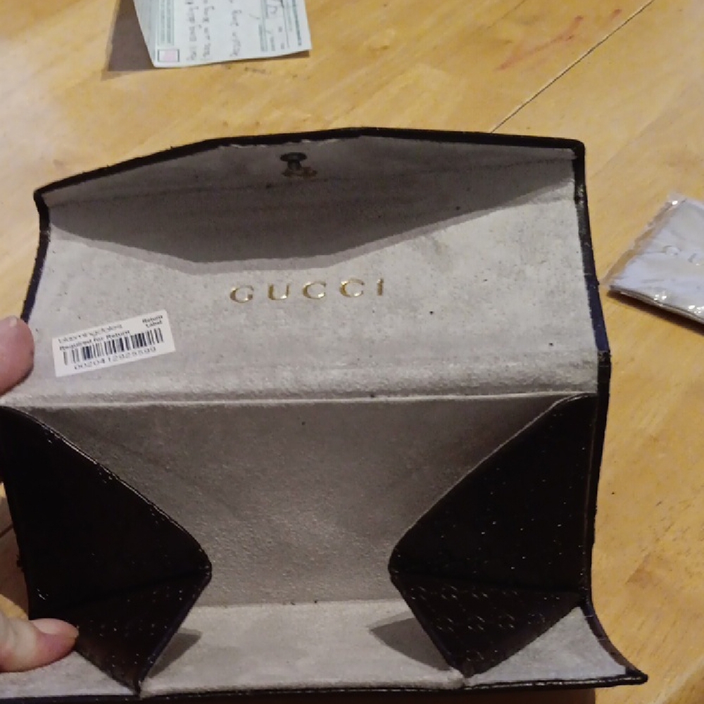 Gucci Black Textured Eyeglass Case - Picture 3 of 10
